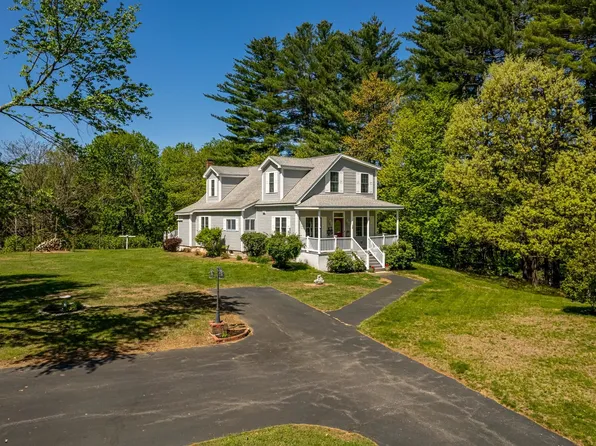 73 Crest Drive, Somersworth, NH 03878