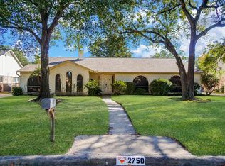 2750 Quincannon Ln, Houston, TX 77043