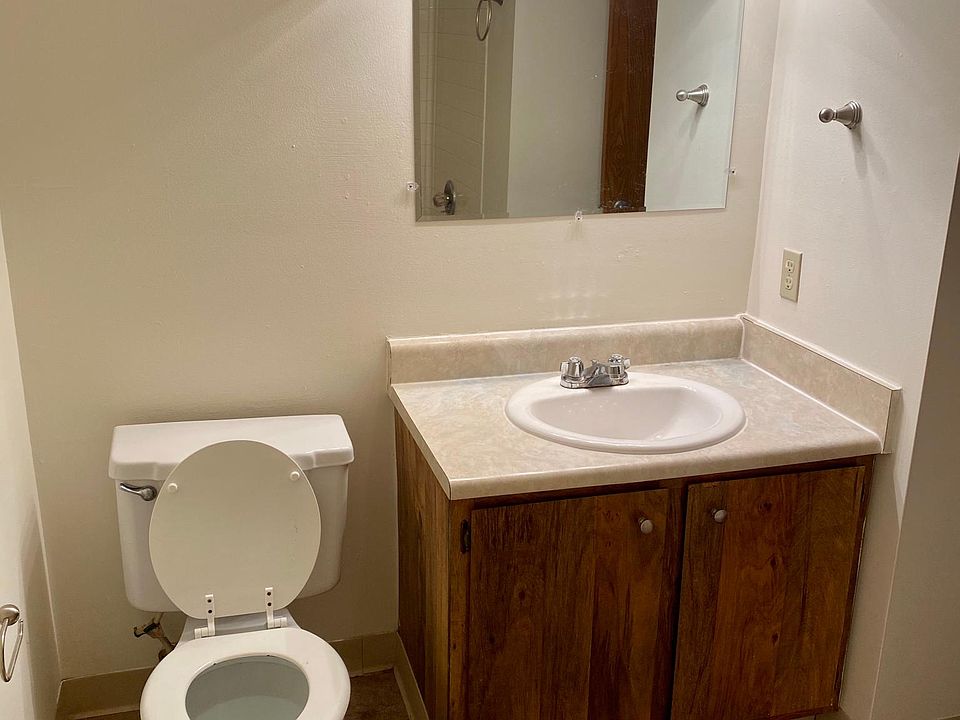 2nd image of 3118 Matthew Dr #A
