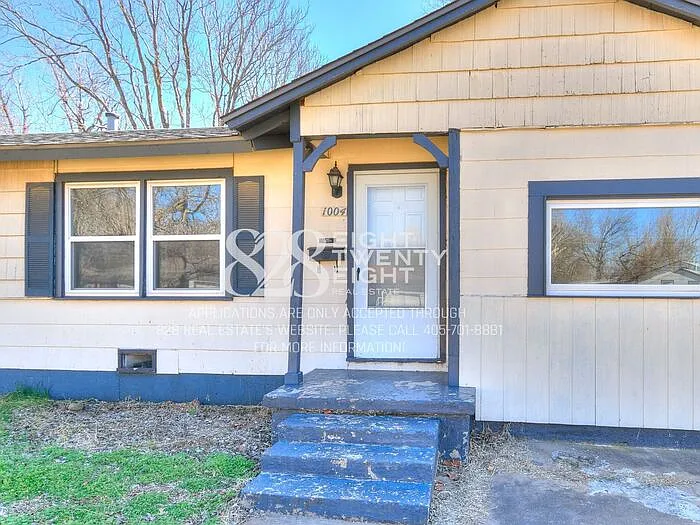 1004 Holly Dr — Photo 4