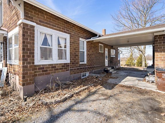 5th image of 1168 Seneca St