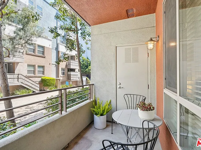 100 S Alameda St #150 — Photo 30