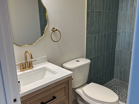 5th image of 1642 Lake Youngs Way SE
