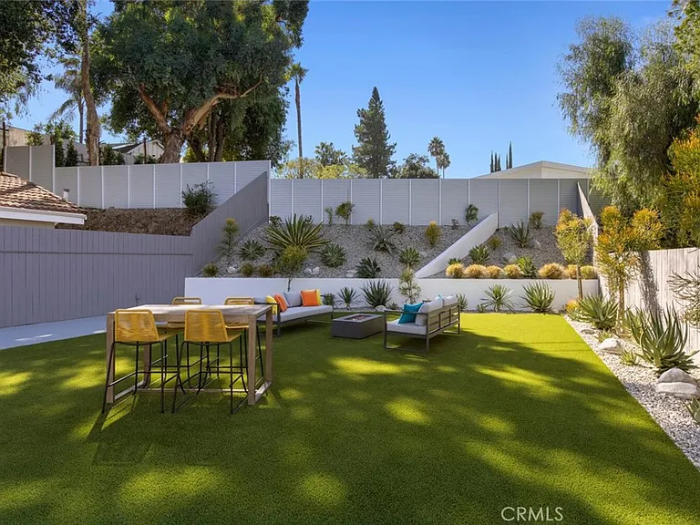 4731 Topanga Canyon Blvd — Photo 36