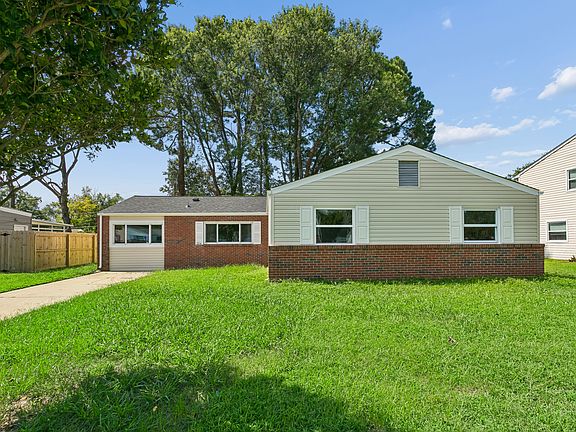 3rd image of 204 Greenwell Dr