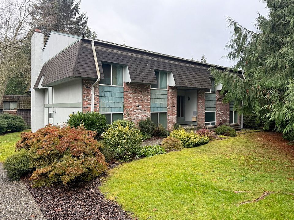 1st image of 6107 NE 194th Pl