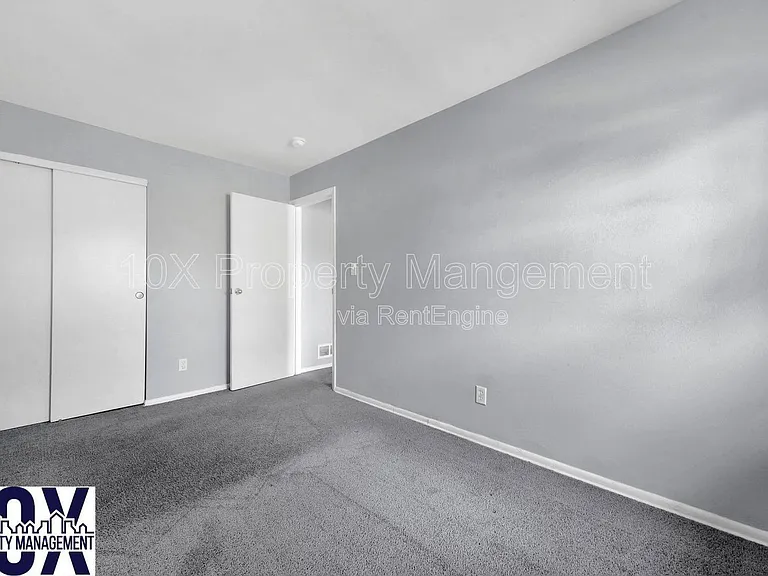 3071 Rotunda Ct S — Photo 25