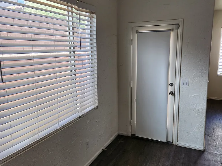 2727 Advancement Ave — Photo 13