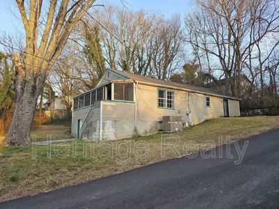 2400 Center Ave, Knoxville, TN, 37915