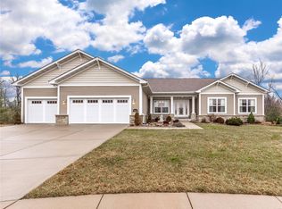 1462 Bridgehampton Rd, Troy, IL 62294