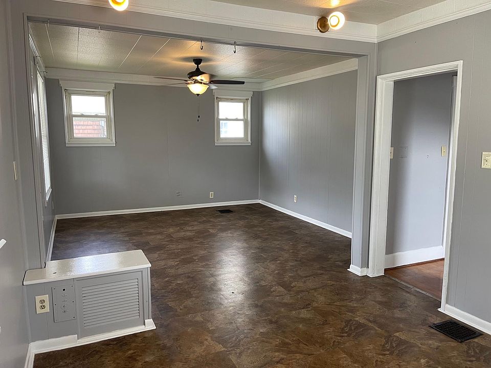 1st image of 18 Ceramic Ave