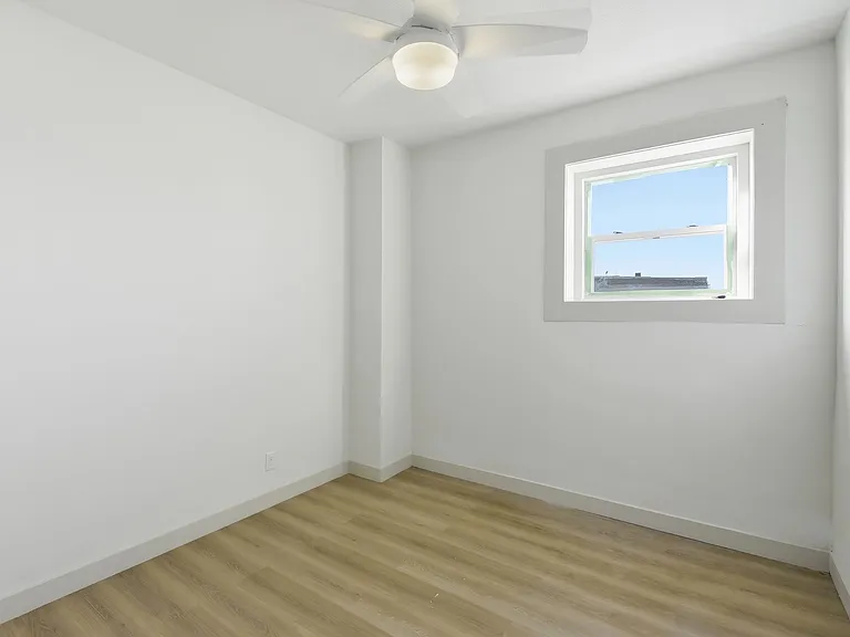 316 N Oakland Ave #10 — Photo 10