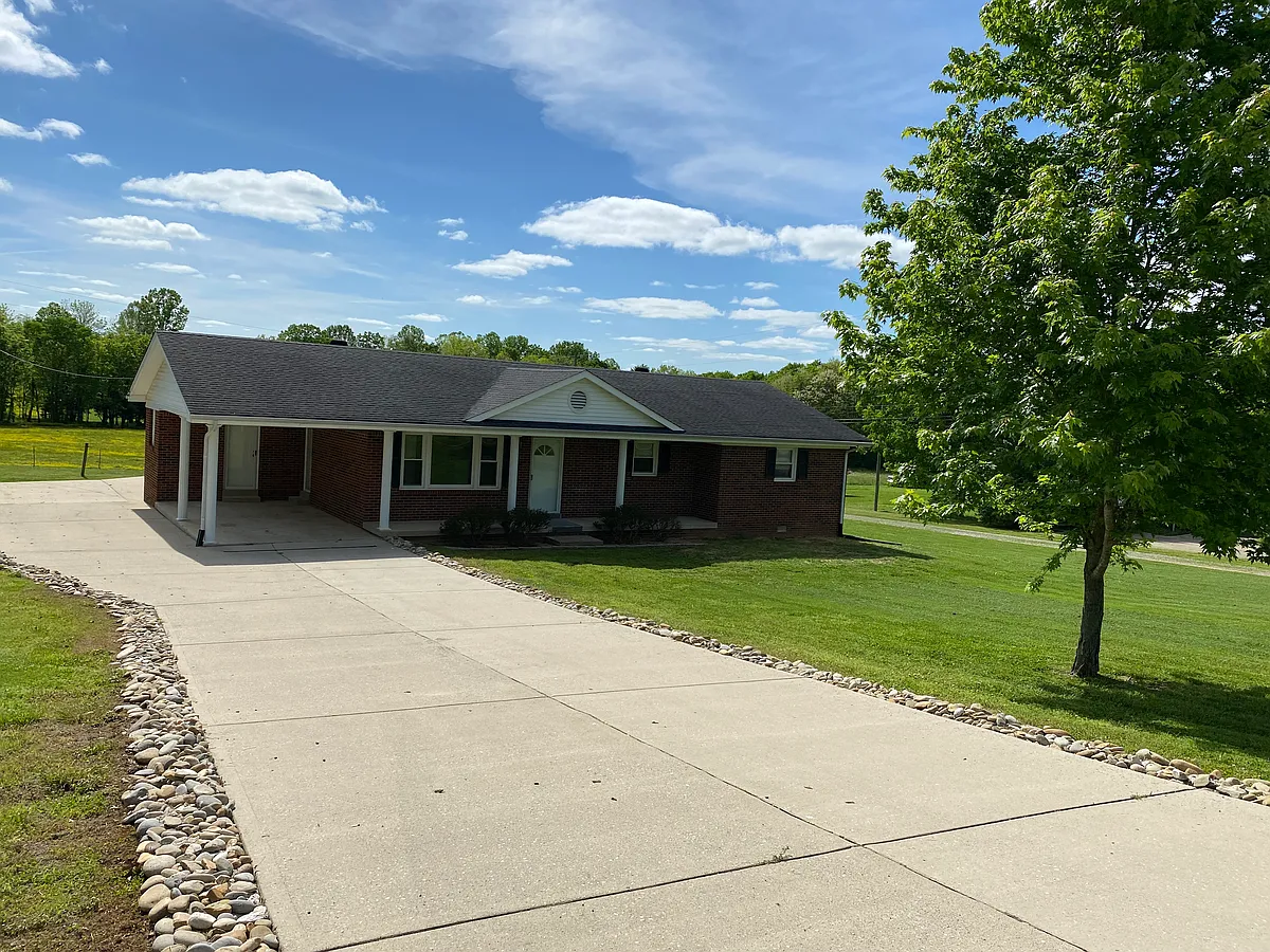 Building Photo - 147 Riddleton Cir