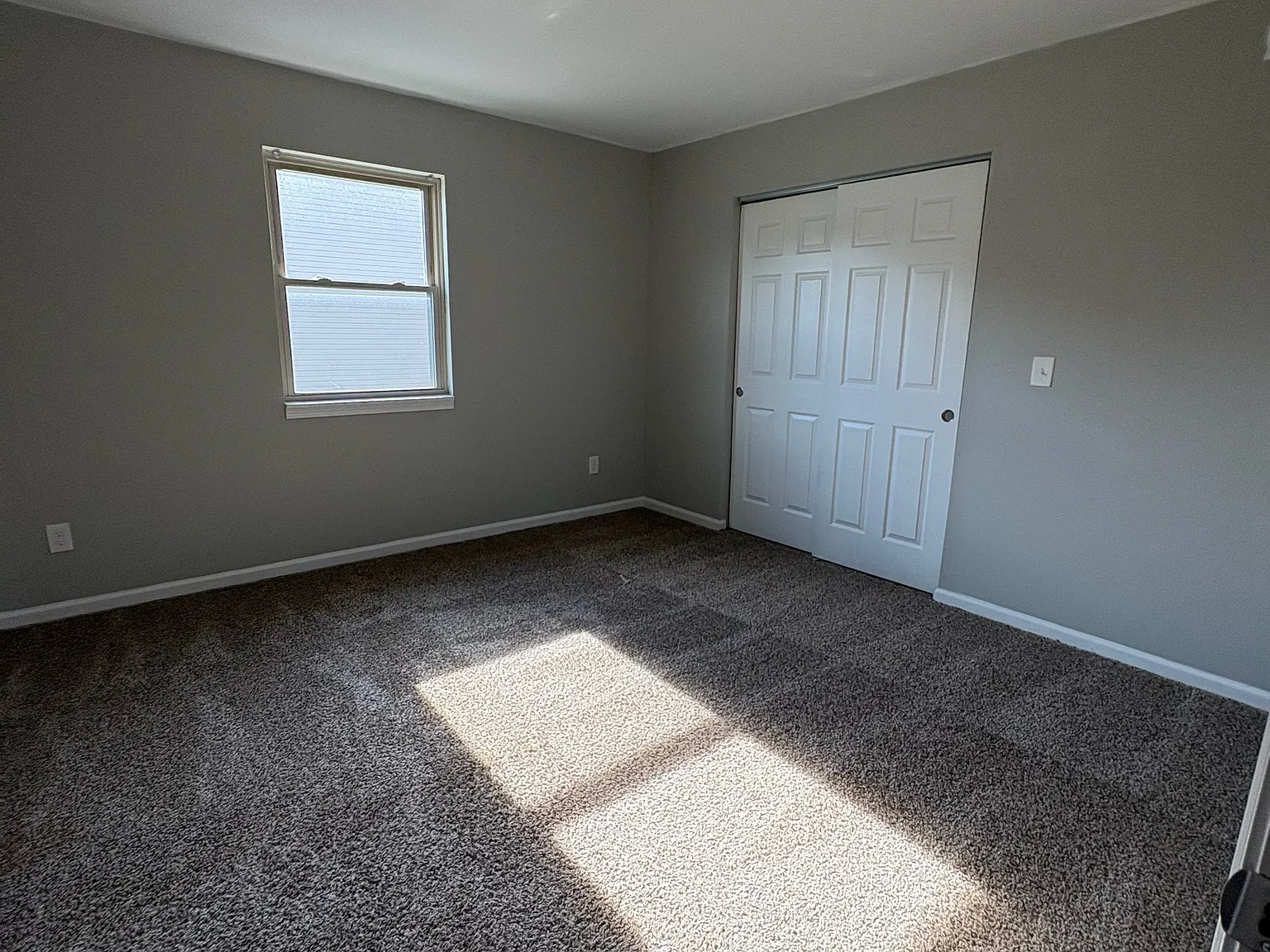 2 bed, 1.5 bath, 1040 sqft, $1,275 — Photo 3
