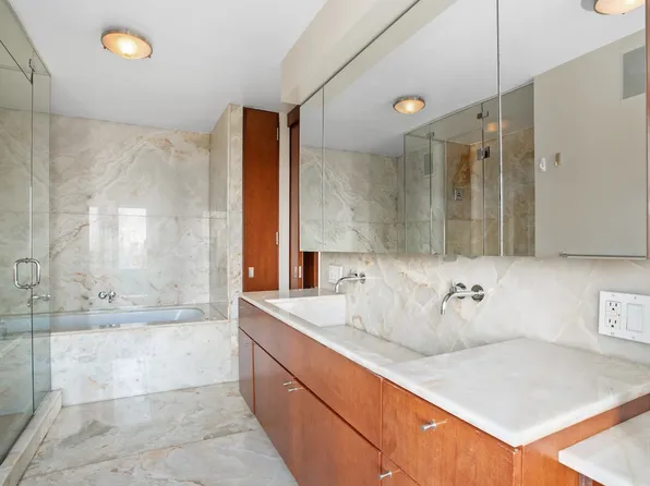 303 East 57th Street image 7 of 17