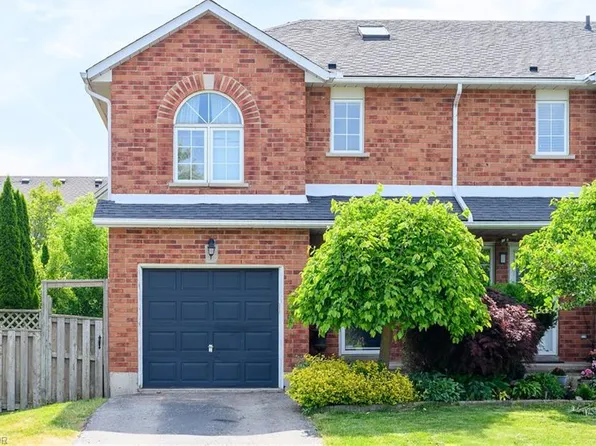 67 Pinewoods Dr, Hamilton, ON L8J 2T6