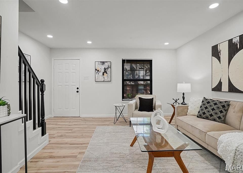 1st image of 4234 Burnett Walk