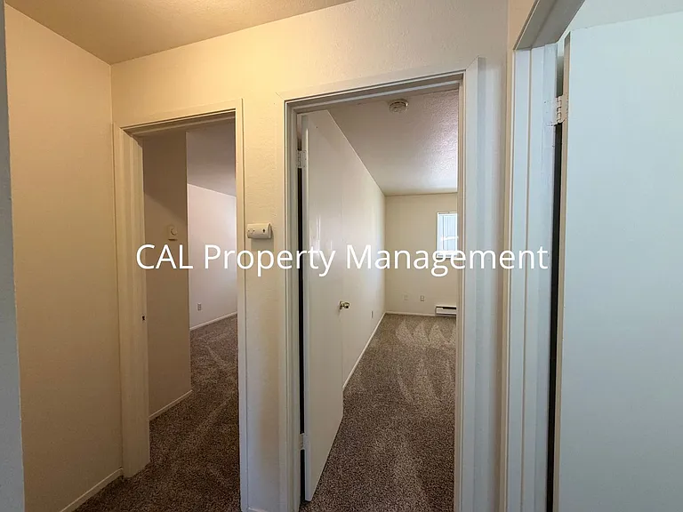 3050 Sunset Ave — Photo 23