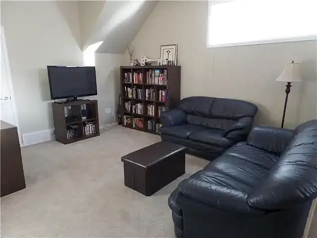 142 Selkirk Pl #188 — Photo 3