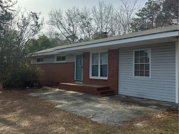 3410 Boone Trl, Fayetteville, NC 28306