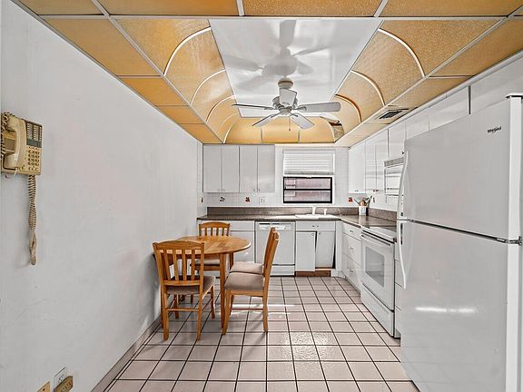 4th image of 121 Piedmont C #121