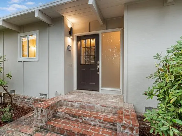3902 Laguna Ave, Palo Alto, CA 94306