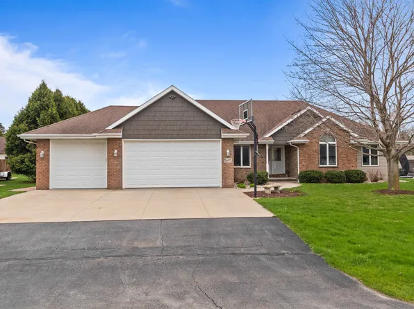 2655 Timber Crest Ct, Appleton, WI 54914