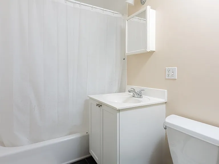 2 Arlington St #4 — Photo 8