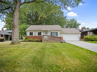5826 Sweet Birch Dr, Bedford Heights, OH