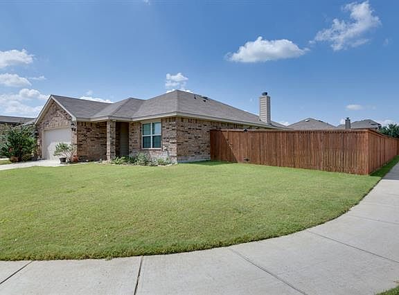 3rd image of 2135 Danibelle Dr