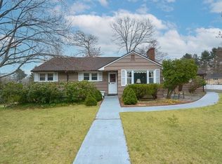 11 Rustlewood Dr, Canton, MA 02021