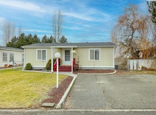 301 N 69th Ave, West Richland, WA 99353