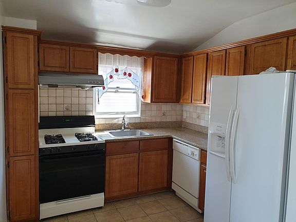 3rd image of 22116 43rd Ave Floor 2