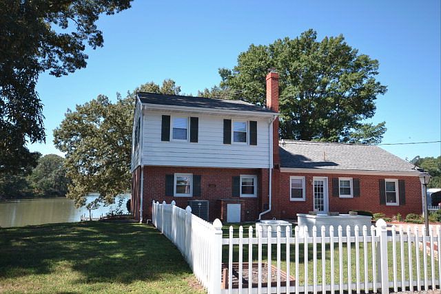 1st image of 611 Hutchings Ln