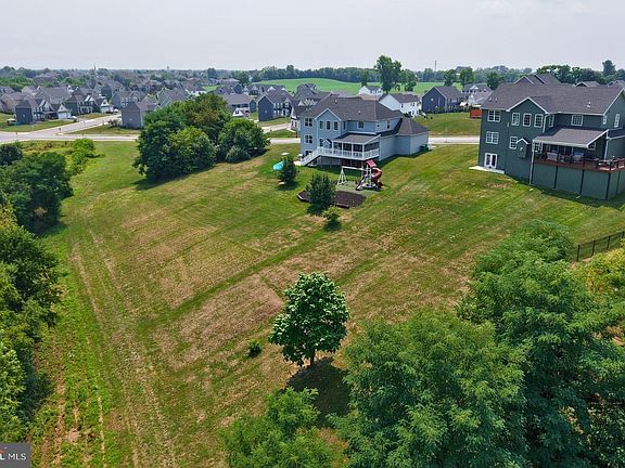 5th image of 401 Delanie Dr