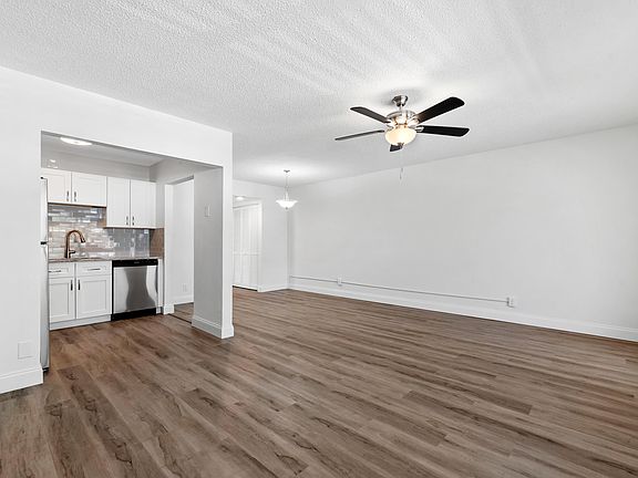 5th image of 142 Ventnor Drive #I