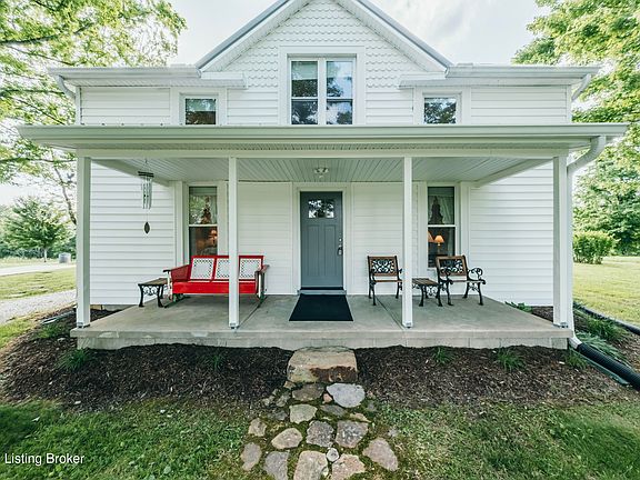 2nd image of 17 Clinton Houk Ln
