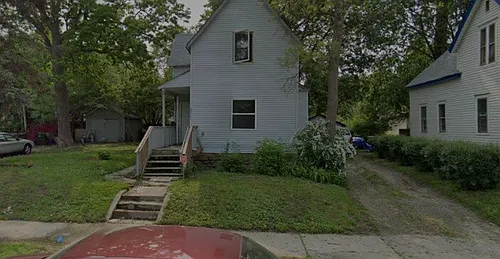 2515 Girard Ave N Photo 1