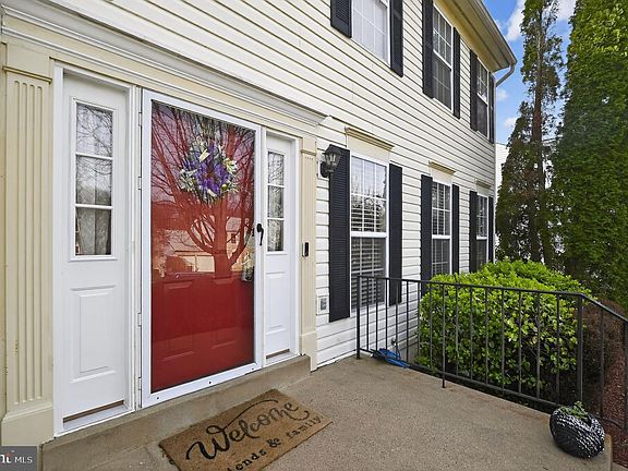 2nd image of 4333 Decatur Dr