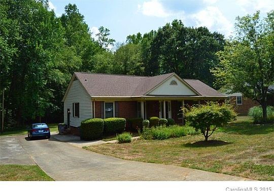 1st image of 1823 Laurel Ln