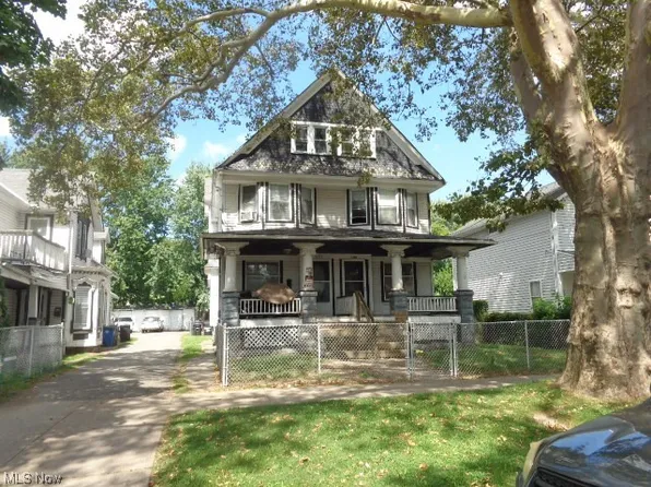 3218 Walton Ave, Cleveland, OH 44113