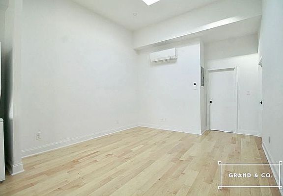 3rd image of 88 Wilson Ave #3A