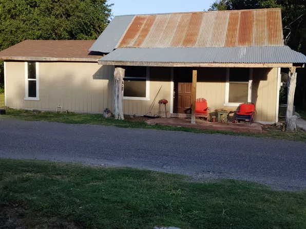 315 River Rd, Salineno, TX 78585