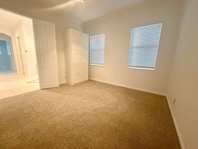 9041 Bay Harbour Cir — Photo 10