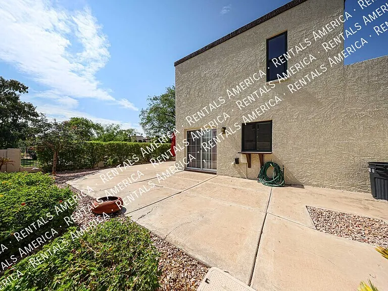4809 E Euclid Ave #1 — Photo 24
