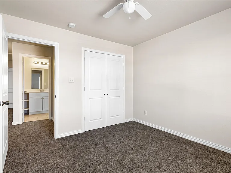6215 Roby Dr — Photo 17