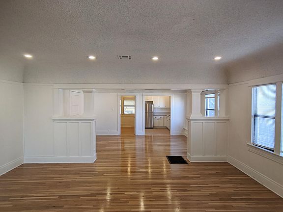 2nd image of 128 E Avenue 32