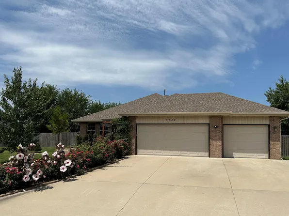 5742 W Payton Circle, Springfield, MO 65802