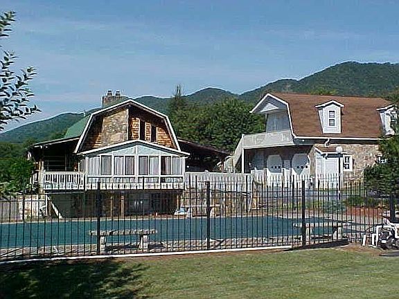 In-ground Pool and Mountain Views