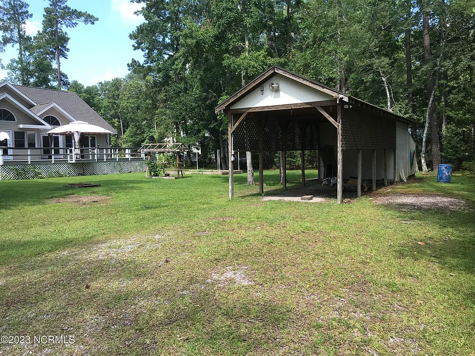100 W White Oak Street, Lake Waccamaw, NC 28450 Zillow